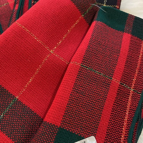 Festive Christmas Plaid Napkins set of 4 - Picture 8 of 17
